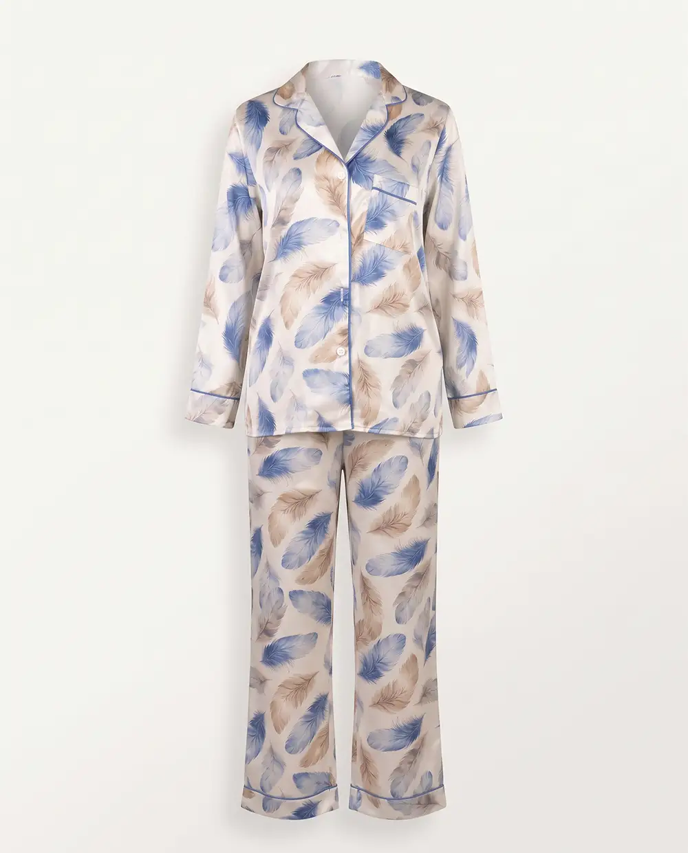 feather-print-satin-pajamas-front-view بيجامة ساتان أوف وايت بنقشة ريش أزرق وبيج لقطة أمامية